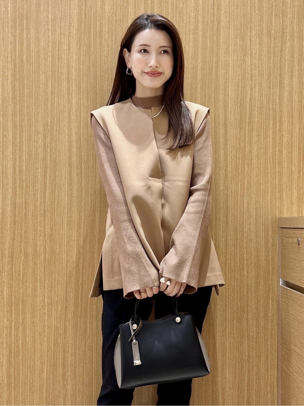maiさんの「OPAQUE.CLIP｜《SS-LLサイズ》ハイストレッチイージースティックパンツ【洗濯機洗い可】」を使ったコーディネート