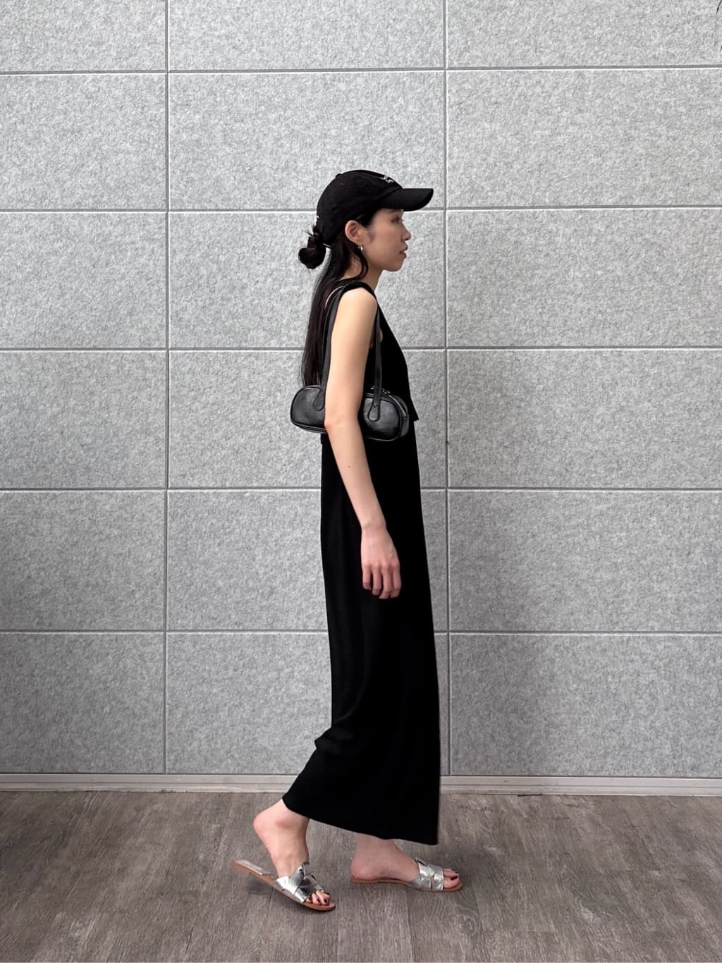 ひなさんの「INDIVI｜タンクトップレイヤードワンピース」を使ったコーディネート