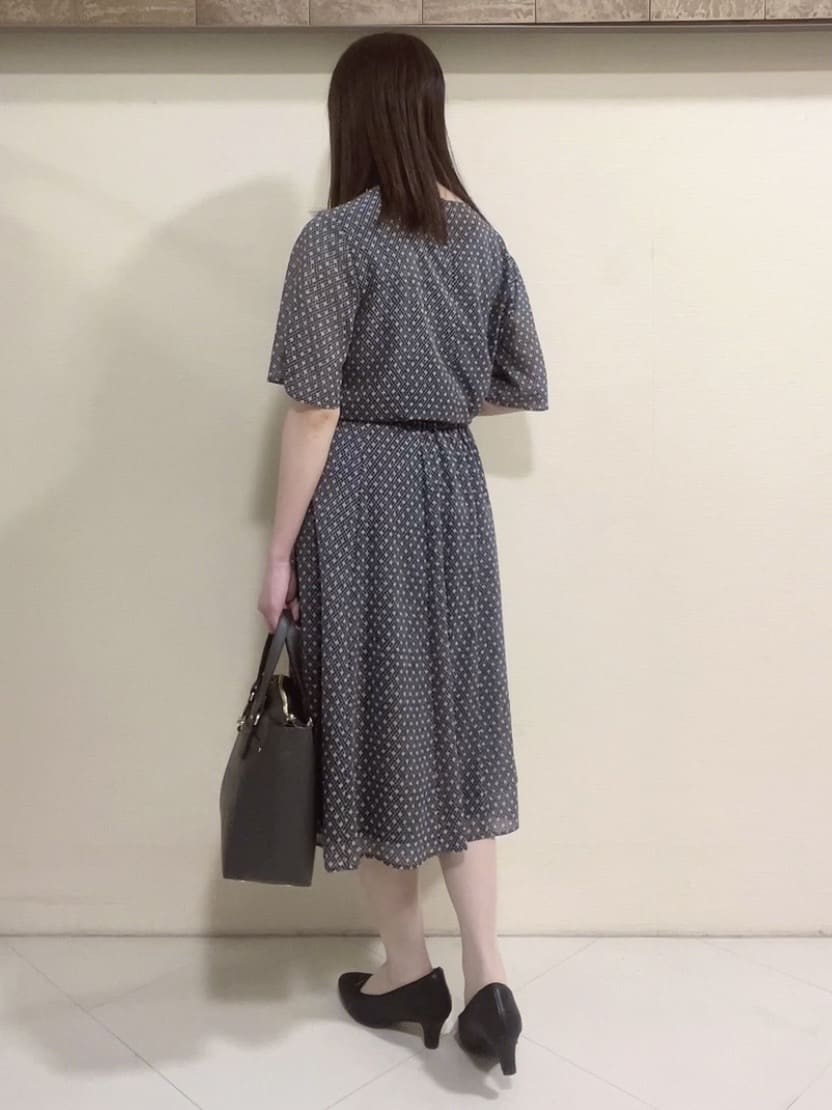 yukaさんの「Reflect｜【マシンウォッシュ可／セットアップ可】コツキ柄プリントブラウス」を使ったコーディネート