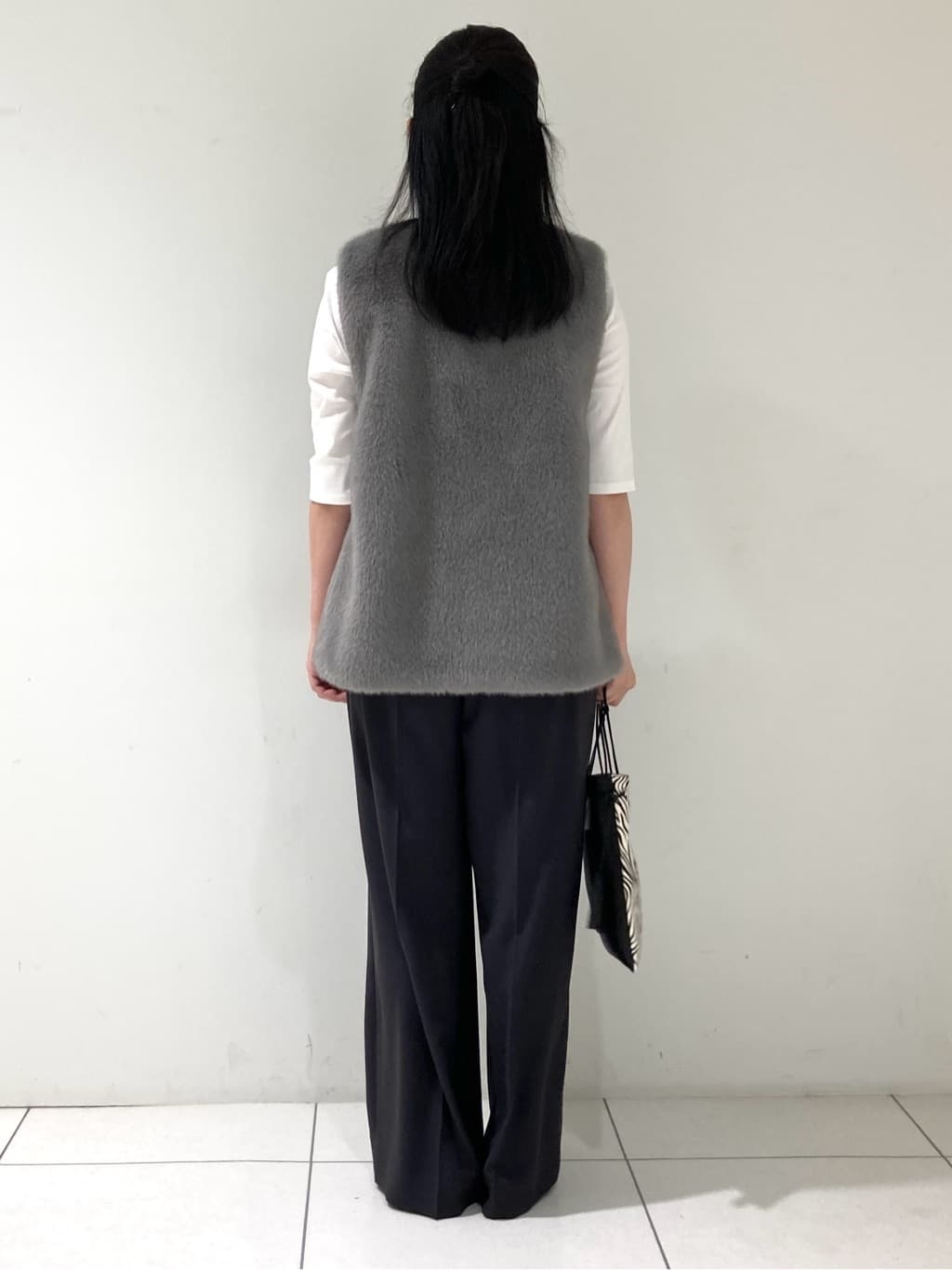 momokoさんの「INDIVI｜ミンク調フェイクファージレ」を使ったコーディネート