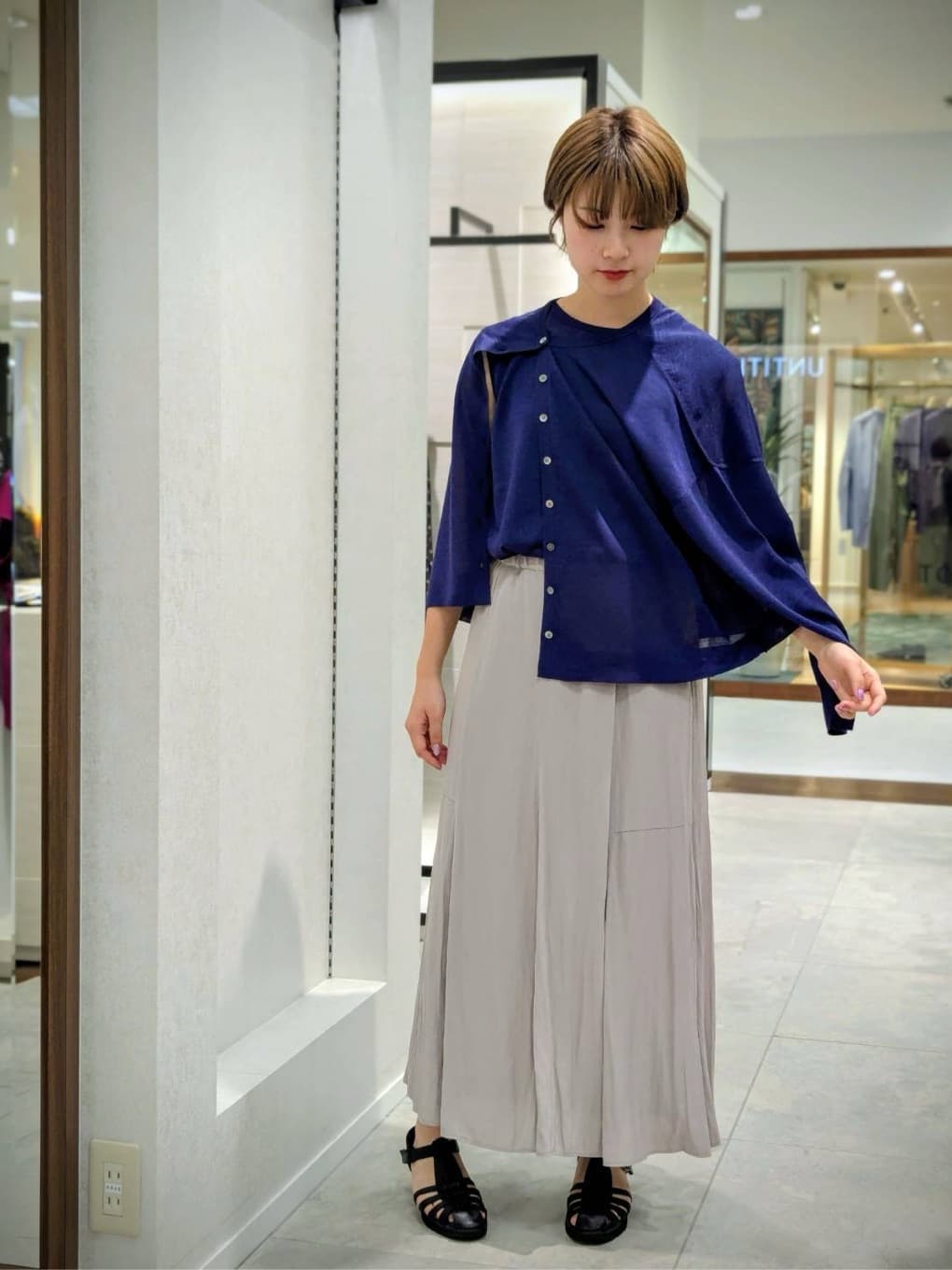 nonoさんの「UNTITLED｜【アンサンブル可/洗える】シアーノースリーブ プルオーバー」を使ったコーディネート