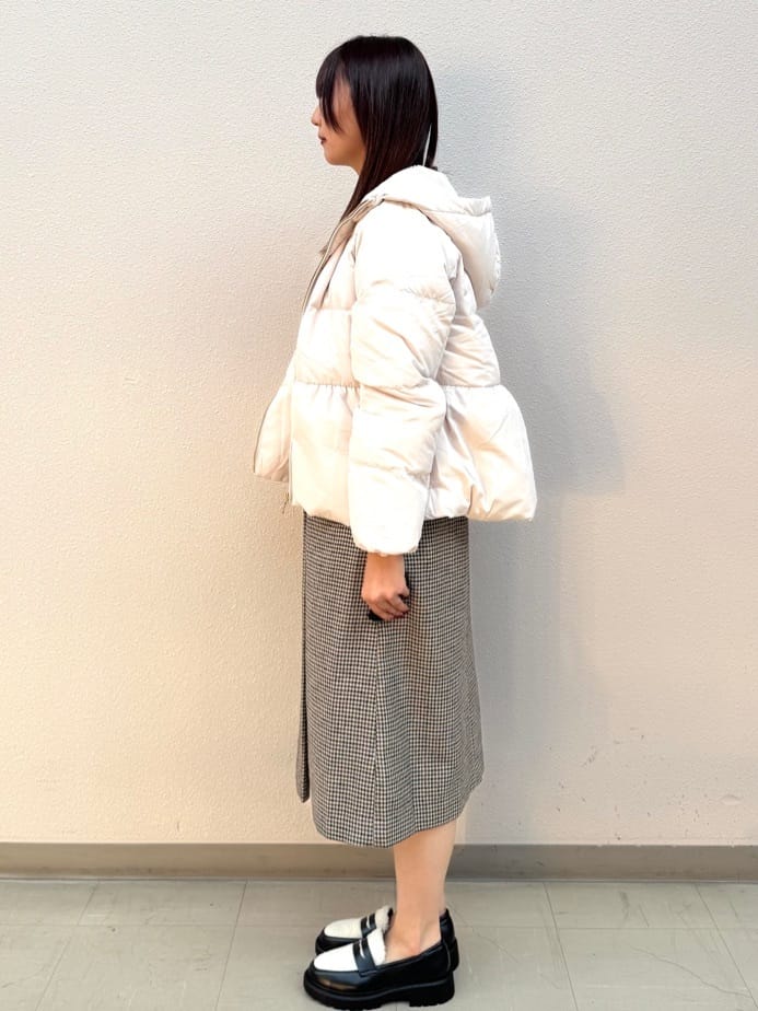 mihaさんの「index｜KAWADAダウンペプラムショートコート【撥水／洗濯機OK／静電気防止裏地】」を使ったコーディネート