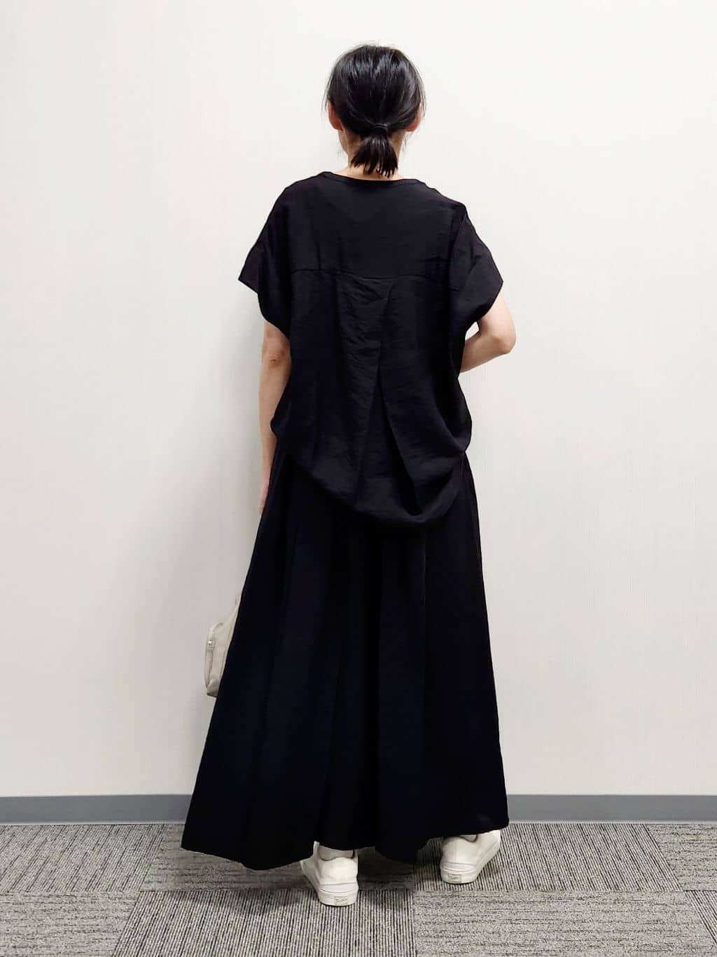 naraさんの「Dessin｜【セットアップ可/ウエストゴム/洗える】ドレープワイドパンツ」を使ったコーディネート