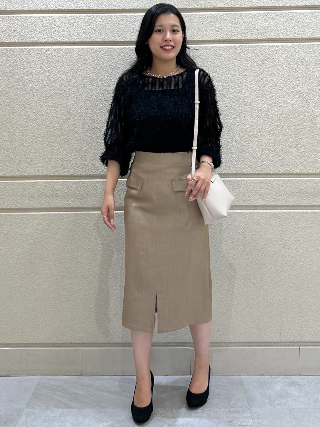 Momokaさんの「COUP DE CHANCE｜【手洗い可／日本製】フェザーチュールのブラウス」を使ったコーディネート