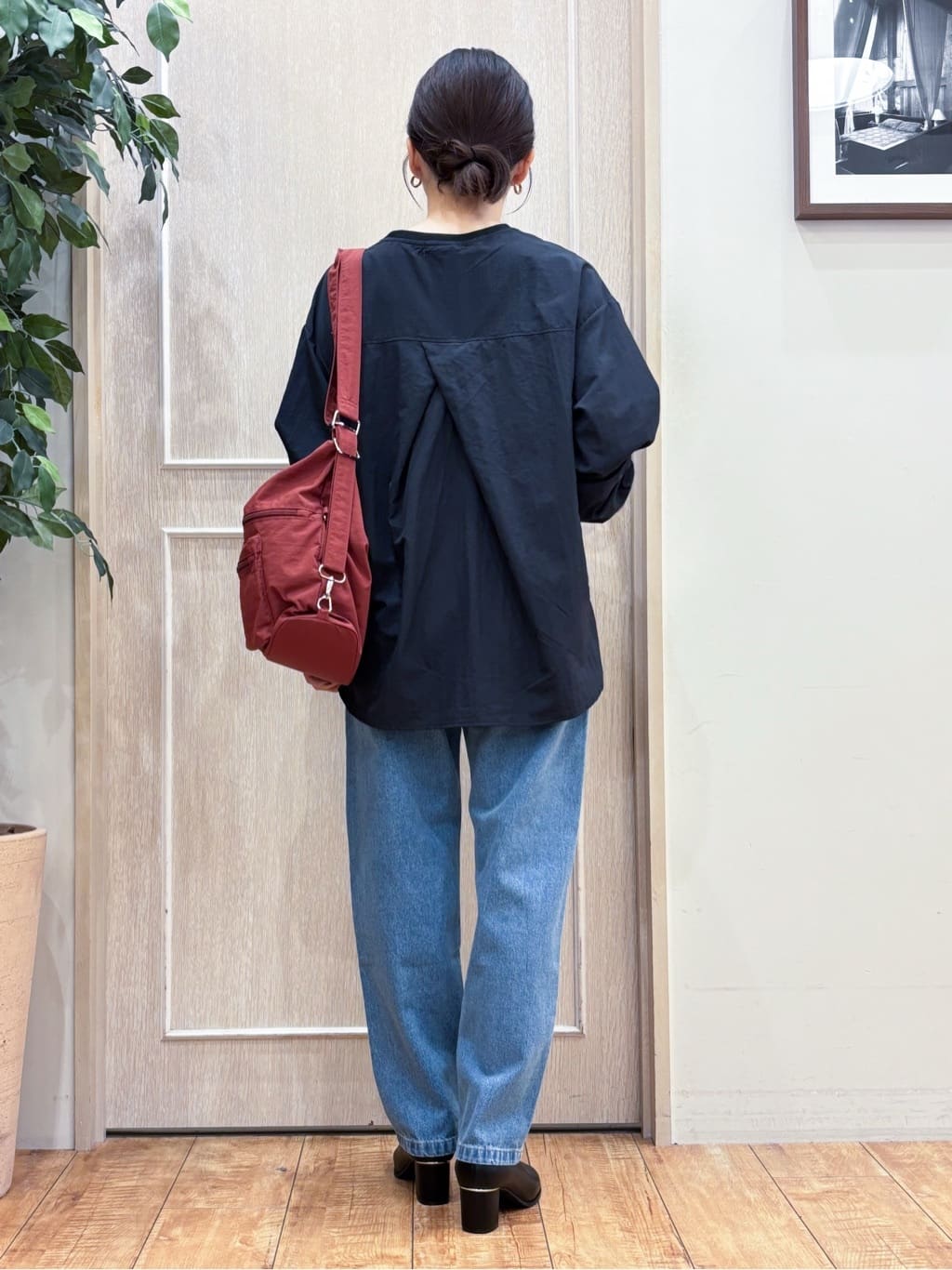 なみさんの「SHOO･LA･RUE｜【S-LL】インせず決まる 背中タック入り パフ袖トップス」を使ったコーディネート