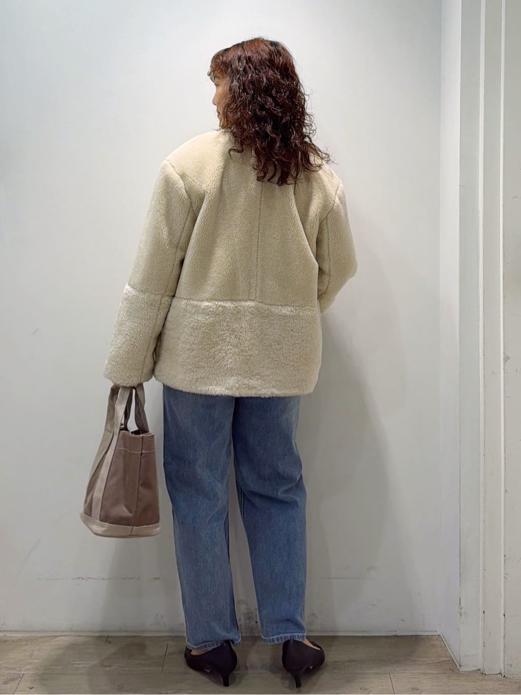 sumicaさんの「OPAQUE.CLIP｜フェイクボア切替ショートコート」を使ったコーディネート