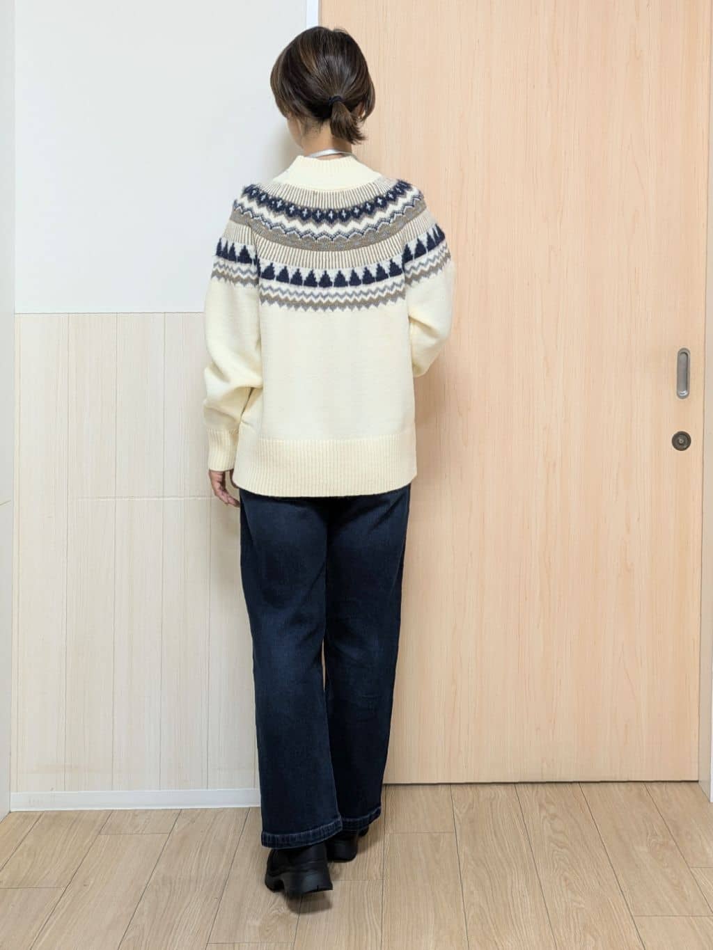YuAさんの「SHOO･LA･RUE｜【洗濯機可/S-LL】配色が大人かわいい　フェアアイル柄求心ニット」を使ったコーディネート