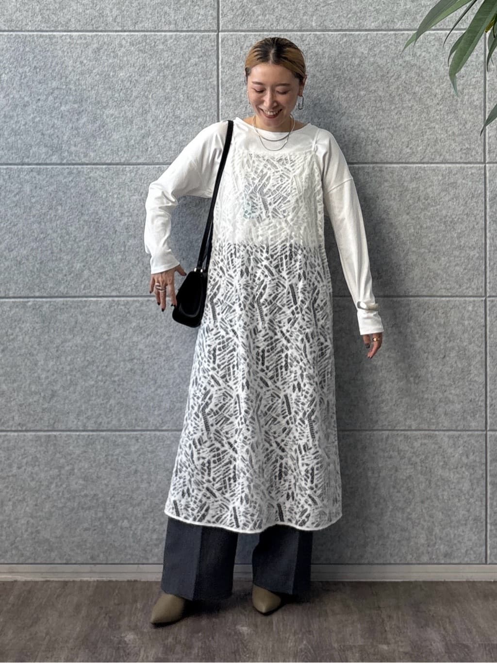 kotakiさんの「INDIVI｜【UVケア】プリントフォトロングTシャツ」を使ったコーディネート