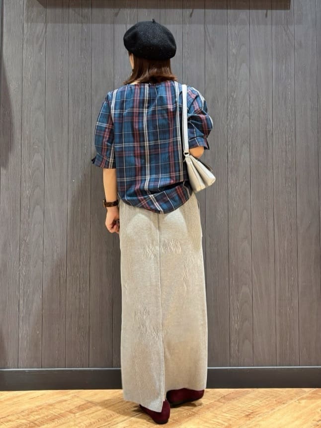 meiさんの「SHOO･LA･RUE｜【S-LL/5分袖】お袖タックできれいに魅せる 大人のチェックブラウス」を使ったコーディネート