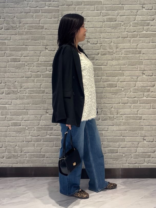 Akiさんの「INDIVI｜【インナーとしても活躍！】フリンジジャカードチュニック」を使ったコーディネート