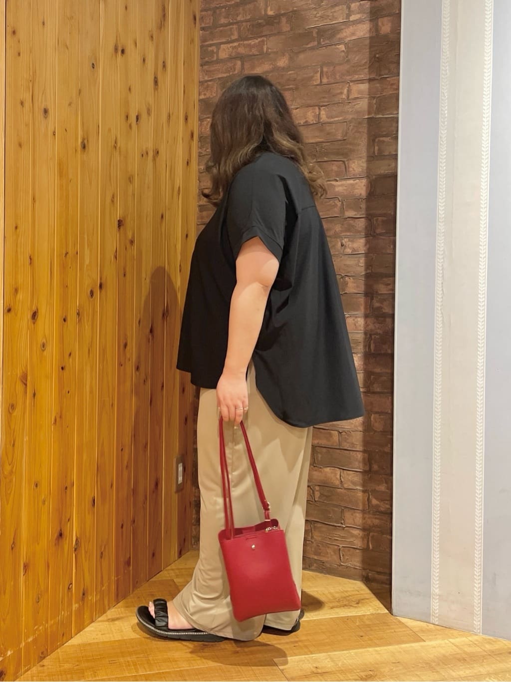 Risaさんの「SHOO･LA･RUE｜【S-LL】さらりとしたタッチが上品見え ワンボタンデザイン トップス」を使ったコーディネート