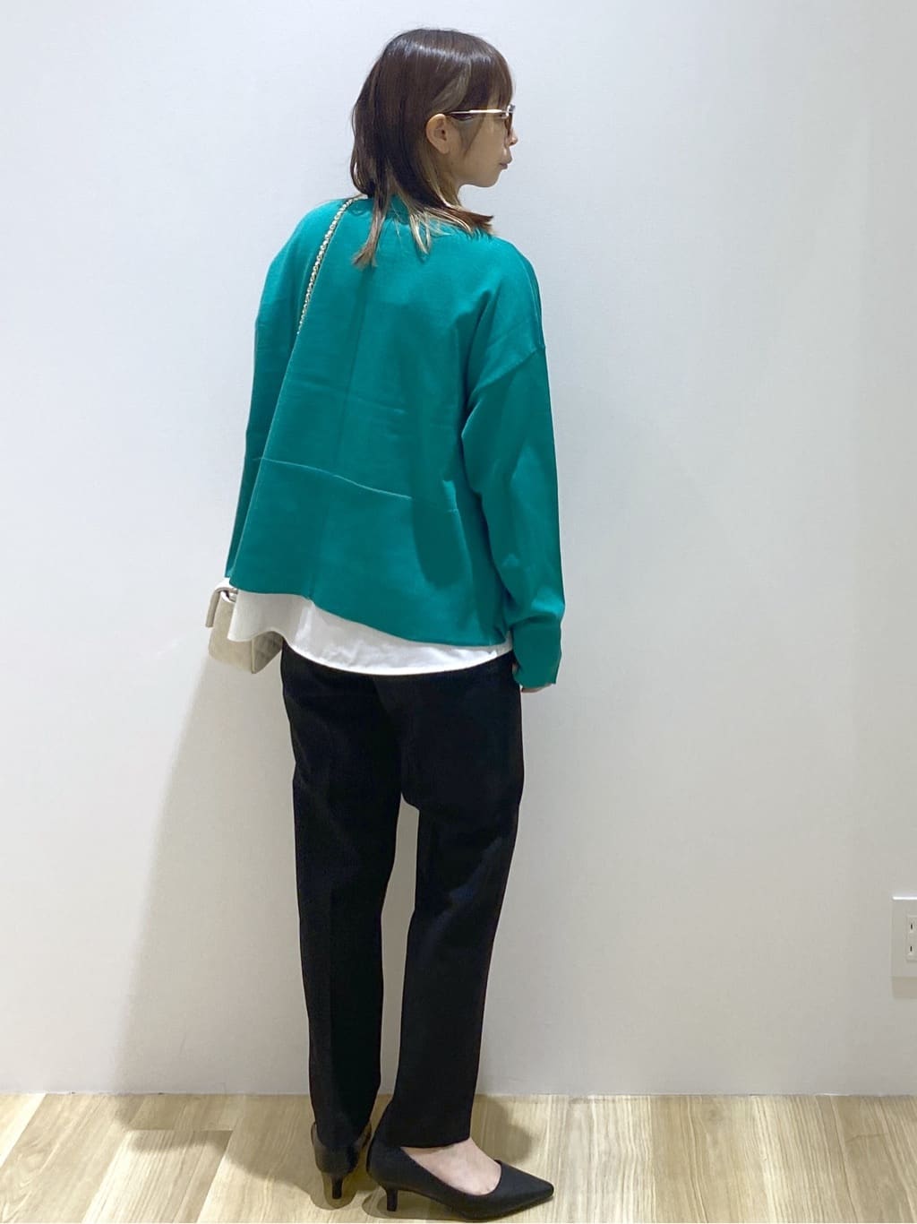 えりさんの「OPAQUE.CLIP｜《ツインセット》リラクシーサイドスリットニット&times;ドッキングタンク【洗濯機洗い可】」を使ったコーディネート