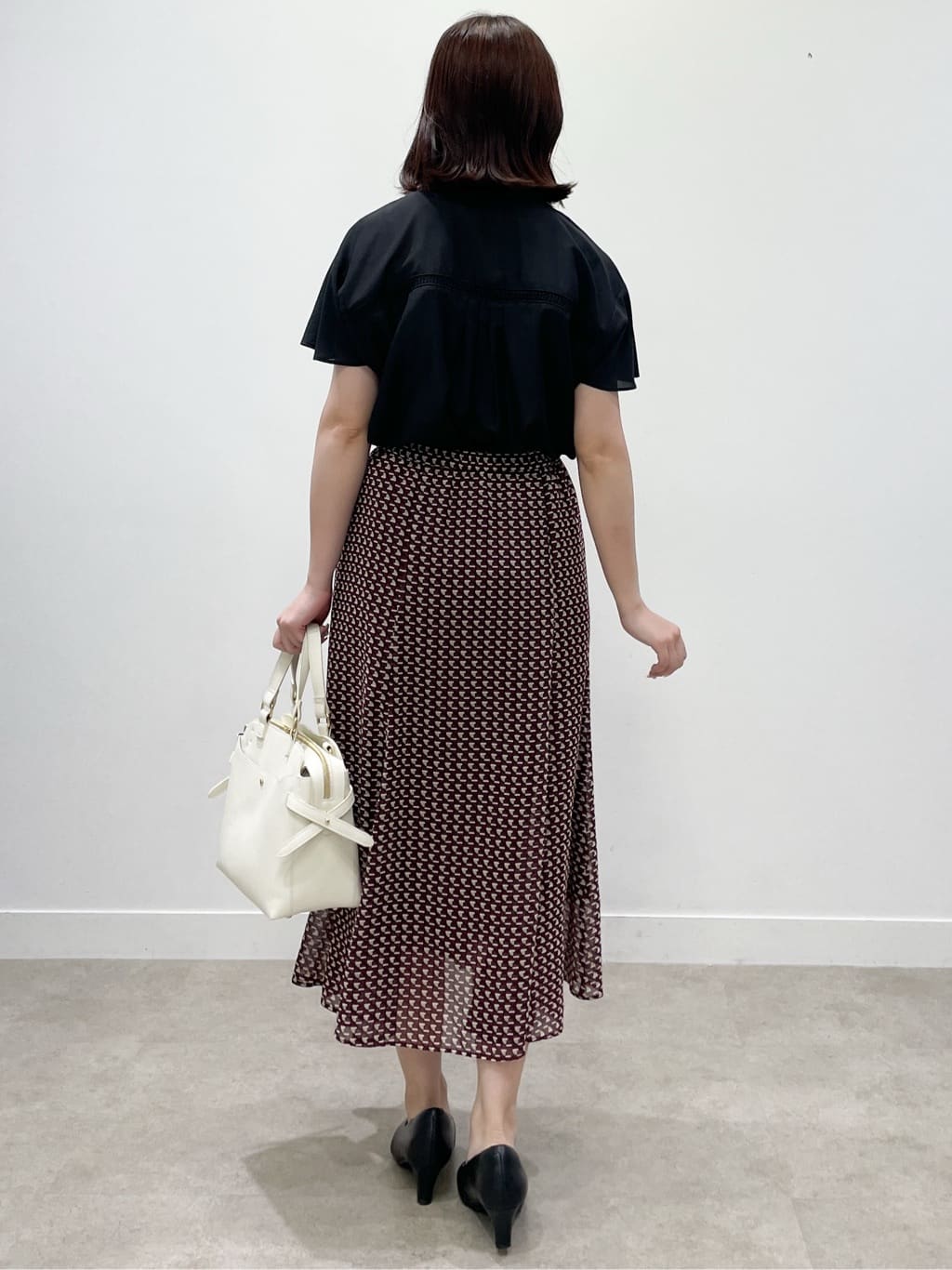 yukariさんの「Reflect｜【WEB先行カラーあり／マシンウォッシュ可／ウエスト総ゴム】コツキ幾何柄ロングスカート」を使ったコーディネート