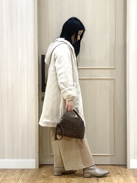 ERIさんの「SHOO･LA･RUE｜【S-LL/洗濯機可】さりげないラメが上品　クルーネックニット」を使ったコーディネート