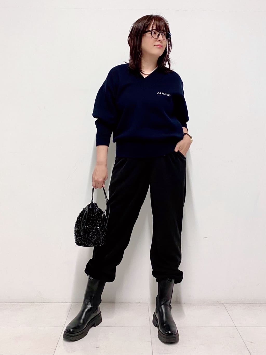 Sawaguchiさんの「DRESSTERIOR｜スパンコール2WAY巾着バッグ」を使ったコーディネート