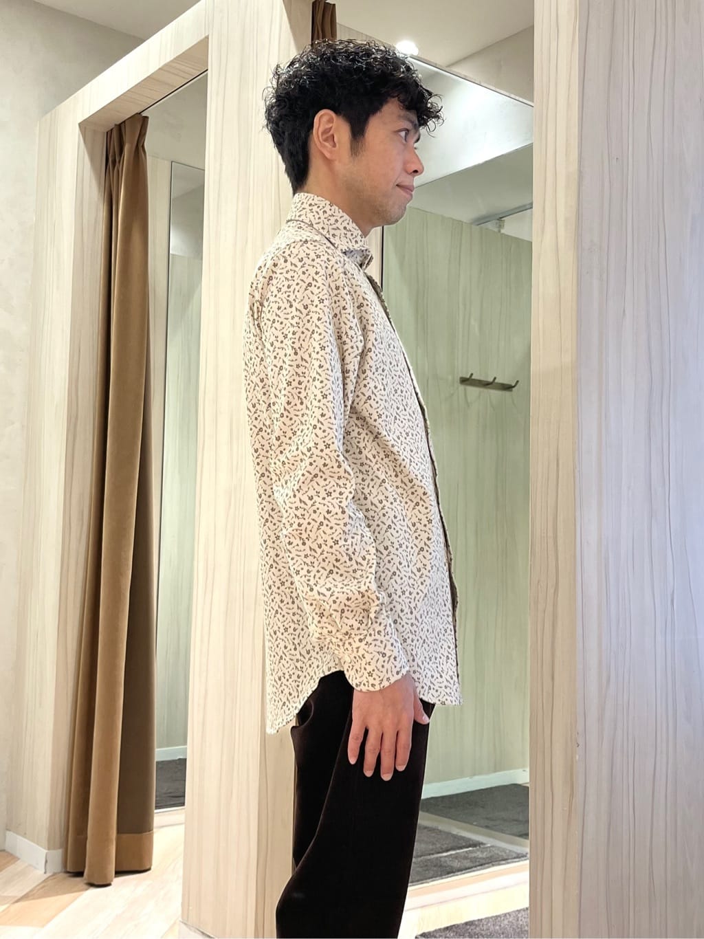URAさんの「TAKEO KIKUCHI｜【Sサイズ～】ストレッチコーデュロイ ジャケット」を使ったコーディネート