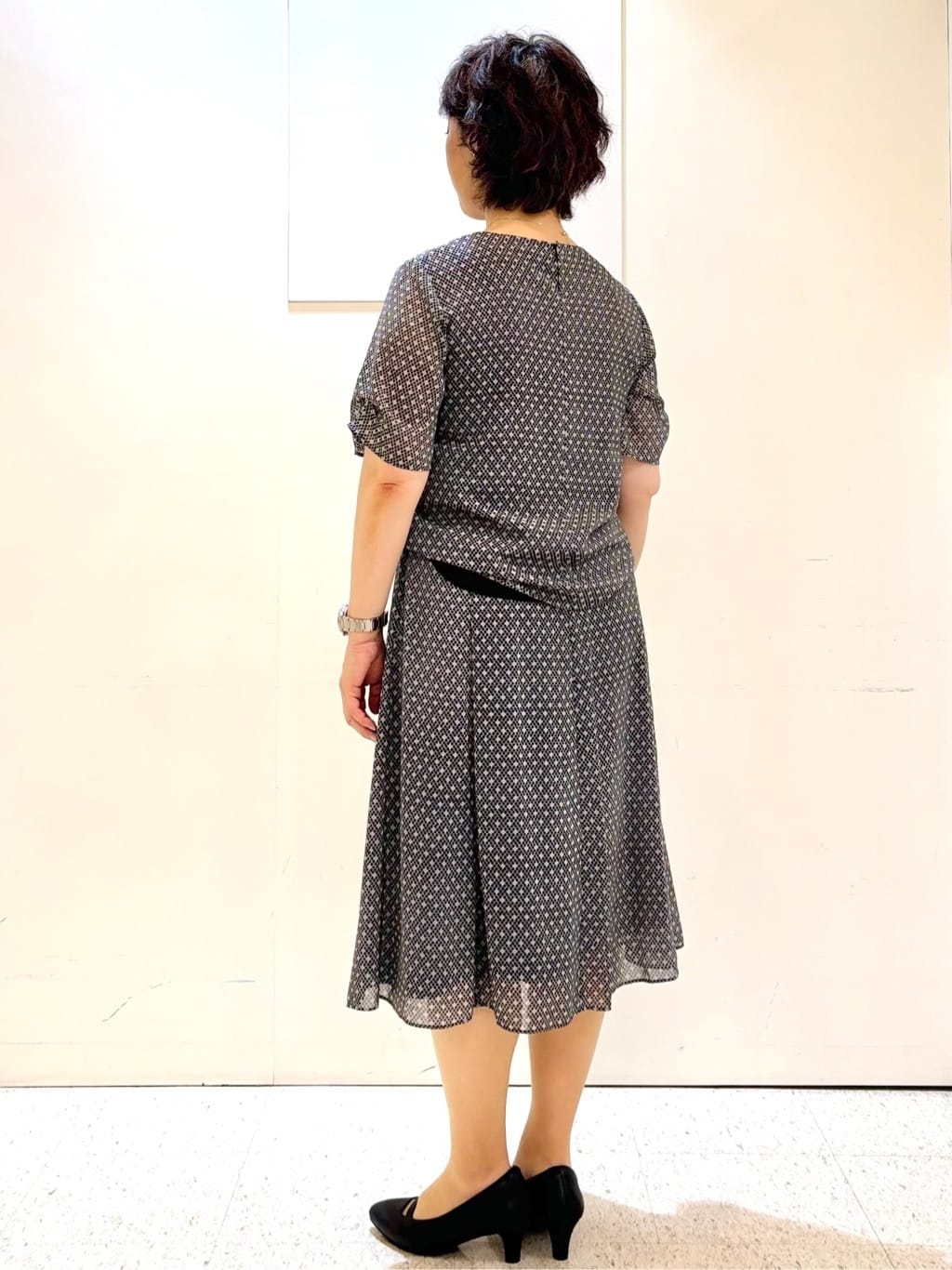 ヤスコさんの「Reflect｜【マシンウォッシュ可／セットアップ可】コツキ柄プリントブラウス」を使ったコーディネート
