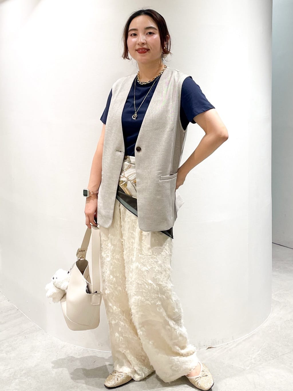 かりんさんの「OPAQUE.CLIP｜《5色展開》ベーシックTシャツ【洗濯機洗い可／UV／接触冷感】」を使ったコーディネート