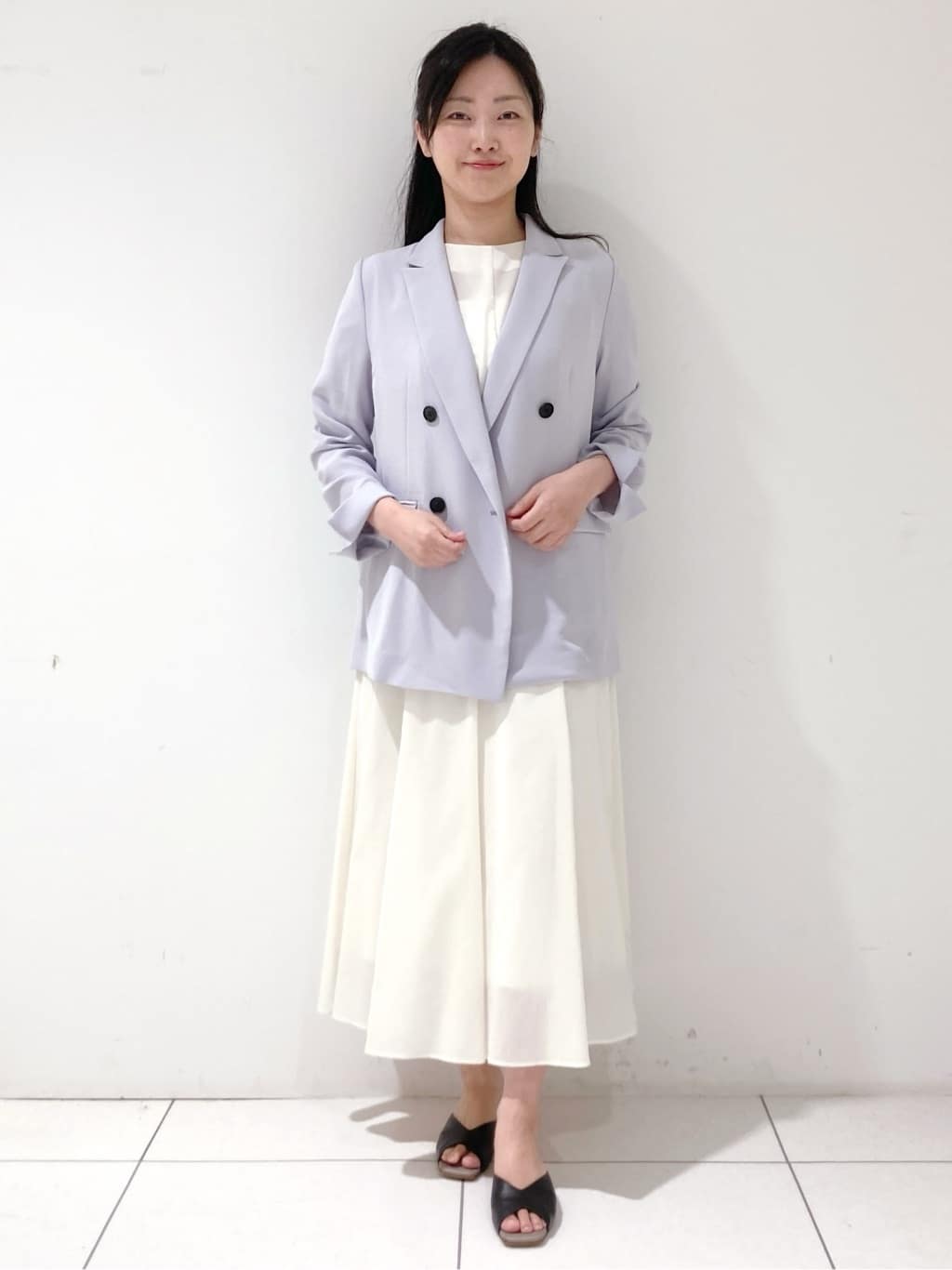 momokoさんの「INDIVI｜【着る日傘／遮熱／UVケア】ダブルジャケット」を使ったコーディネート