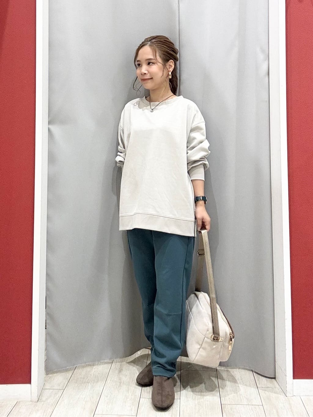 shioさんの「SHOO･LA･RUE｜【洗濯機可/撥水/リバーシブル】 ノーカラー中綿ブルゾン」を使ったコーディネート
