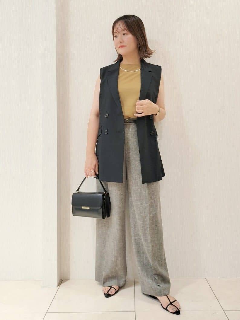 naokoさんの「UNTITLED｜【アンサンブル可/洗える】シアーノースリーブ プルオーバー」を使ったコーディネート