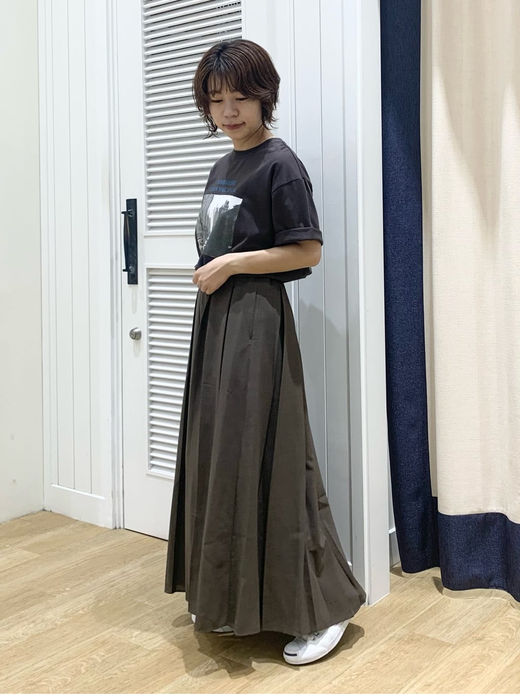 IMARIさんの「Dessin｜【ユニセックス・洗える】オーガニックコットンロゴ入りTシャツ」を使ったコーディネート