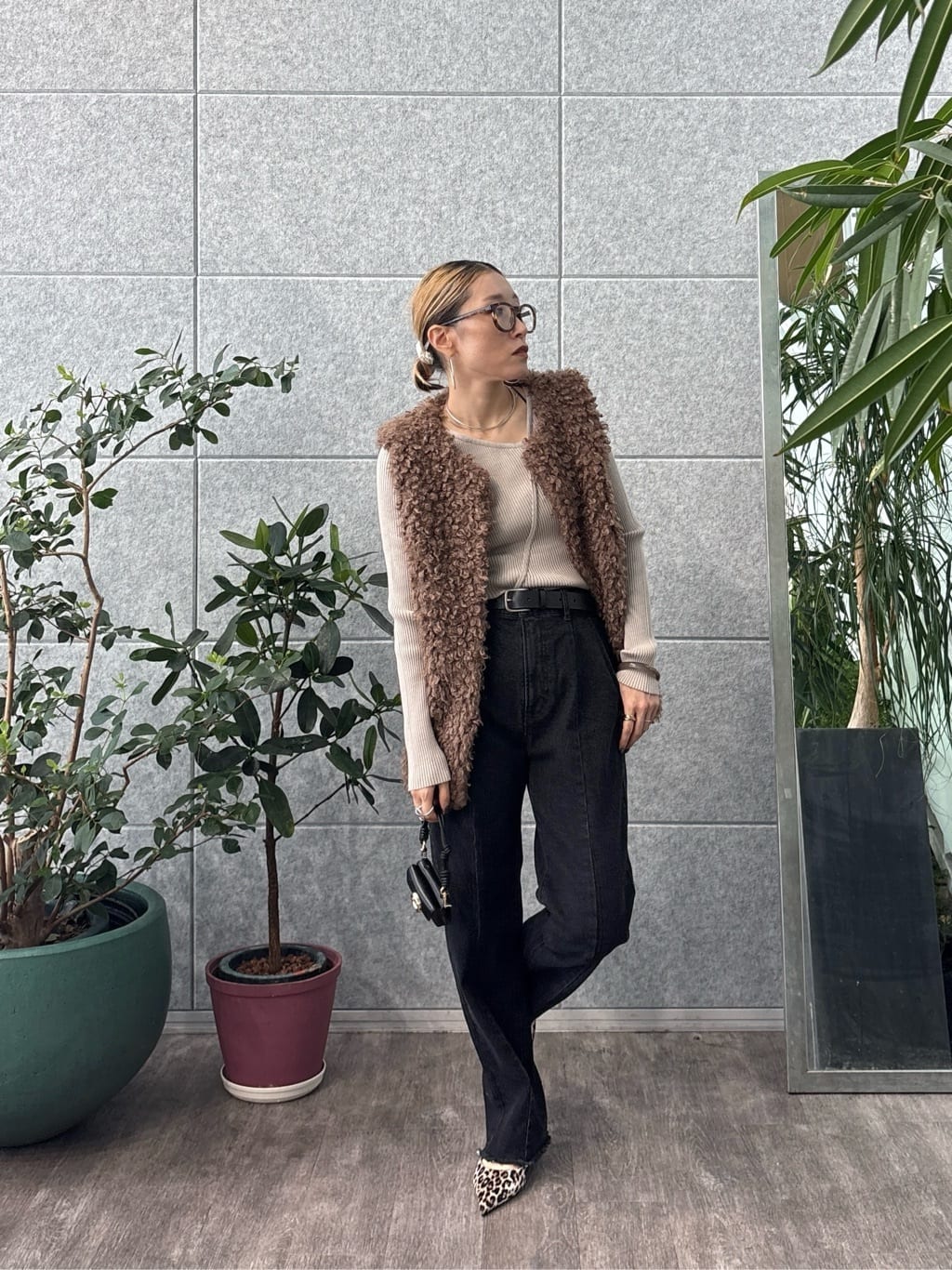 kotakiさんの「INDIVI｜センターピンタックデニム」を使ったコーディネート
