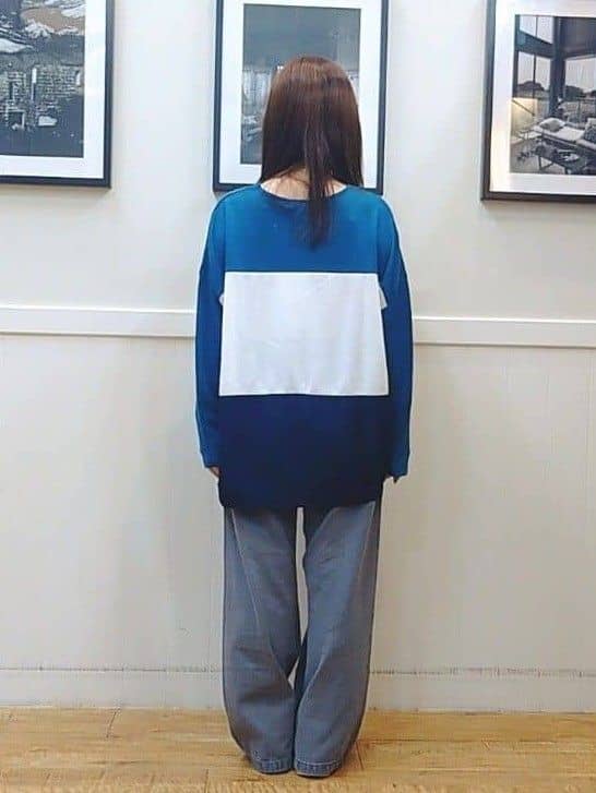 nao.さんの「SHOO･LA･RUE｜【S-LL】インしないで着られる 3段切り替えトップス」を使ったコーディネート