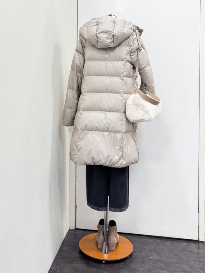 yukariさんの「grove｜【名品アウター/800FP・多機能】つつまれダウンロング」を使ったコーディネート
