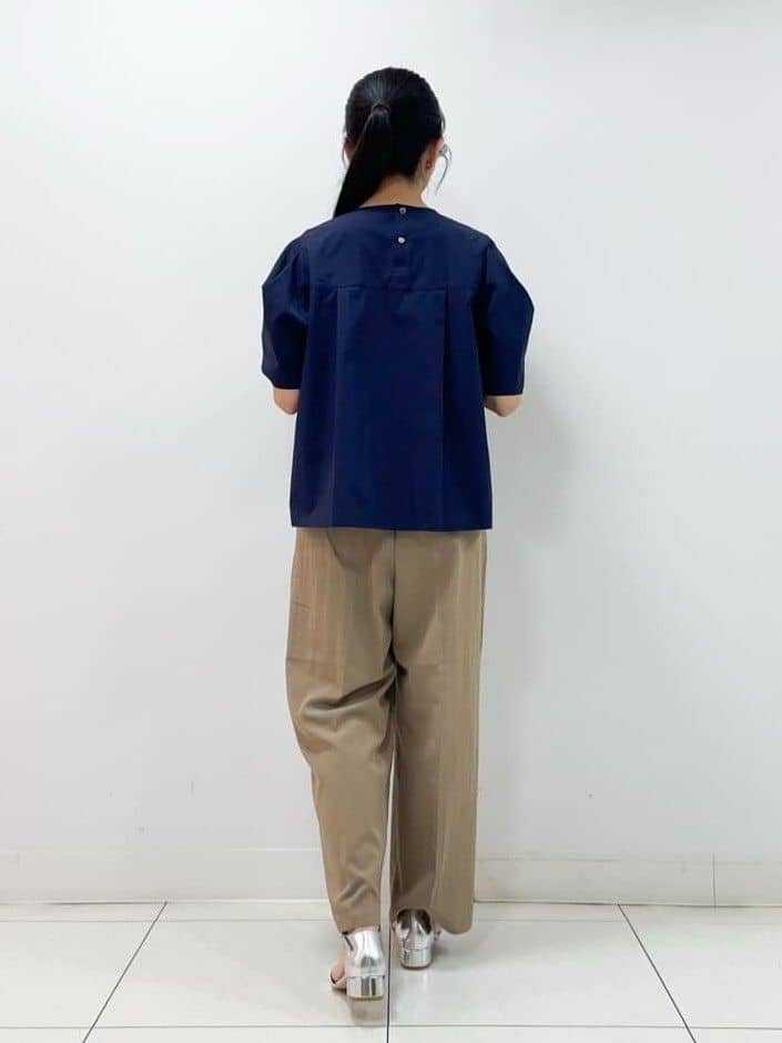 yasuokaさんの「Dessin｜【ウエストゴム/洗える】リラクシーナイロンパンツ」を使ったコーディネート