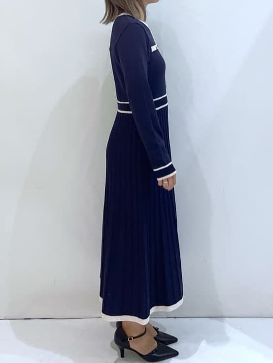 manaさんの「OPAQUE.CLIP｜バイカラードッキング風ニットワンピース【洗濯機OK／抗ピル】」を使ったコーディネート