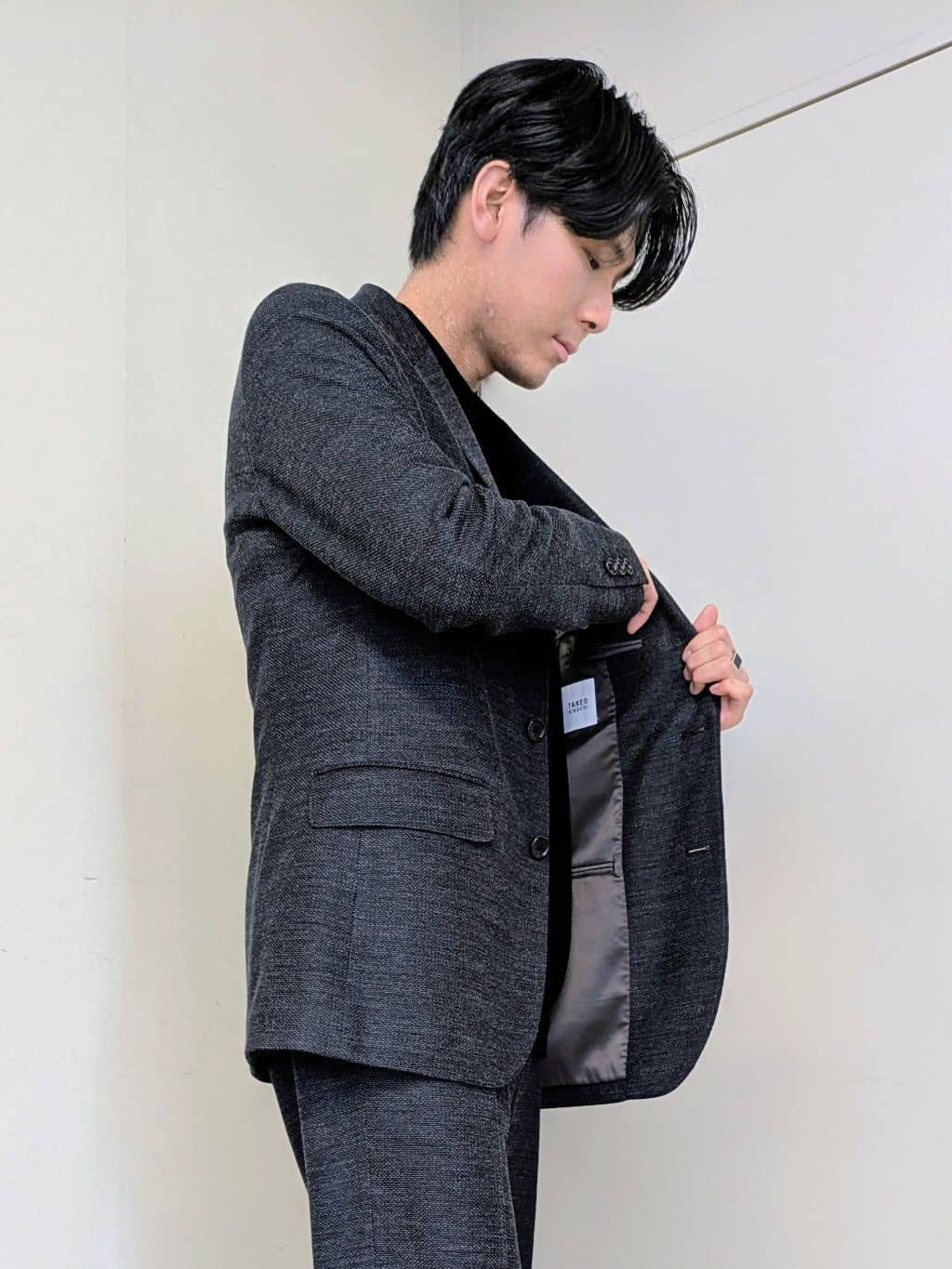 ryoさんの「TAKEO KIKUCHI｜ハイゲージ モックネック ニット プルオーバー」を使ったコーディネート