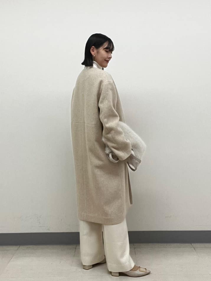 hinanoさんの「INDIVI｜【軽量／ウール混】ライトフォルム ロングコート」を使ったコーディネート