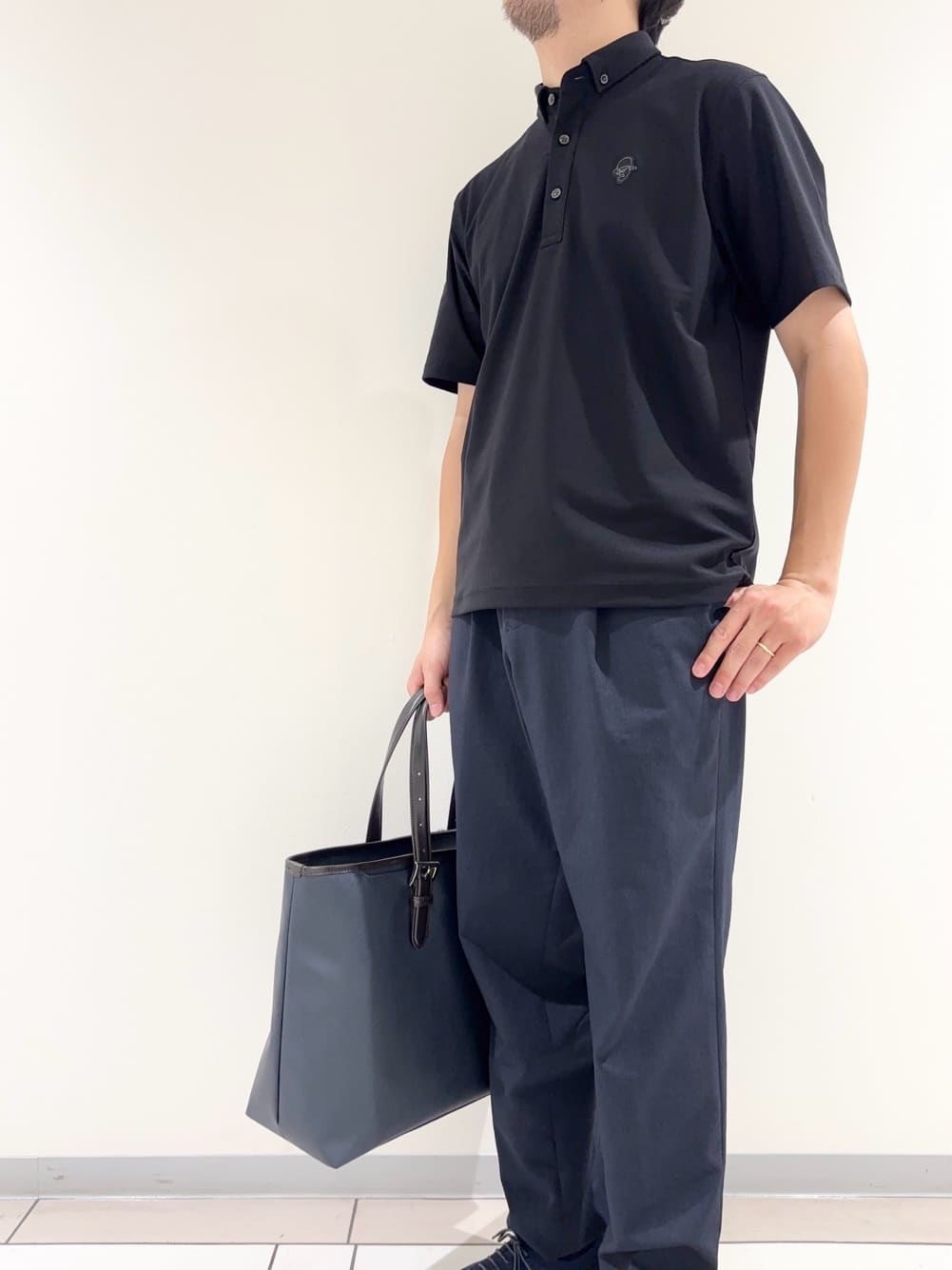 及川さんの「TAKEO KIKUCHI｜【COOL CITY WEAR】エアートール ポロシャツ /接触冷感・通気性」を使ったコーディネート