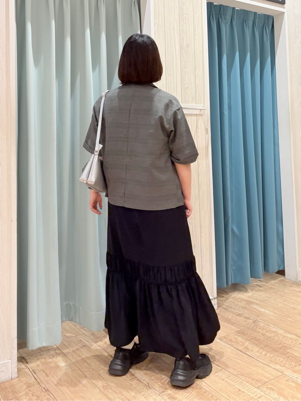 砂糖さんの「SHOO･LA･RUE｜【セットアップ可/洗濯後しわになりにくい】5分袖テーラードジャケット」を使ったコーディネート