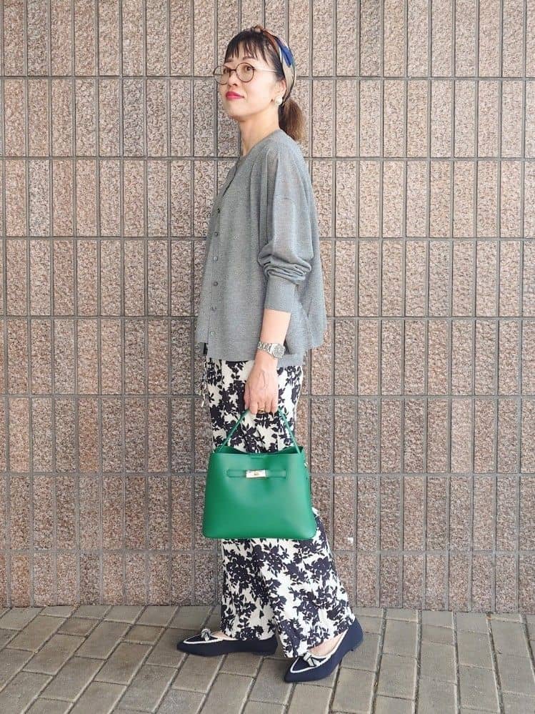 MUTSUKOさんの「UNTITLED｜【アンサンブル可/洗える】シアーノースリーブ プルオーバー」を使ったコーディネート