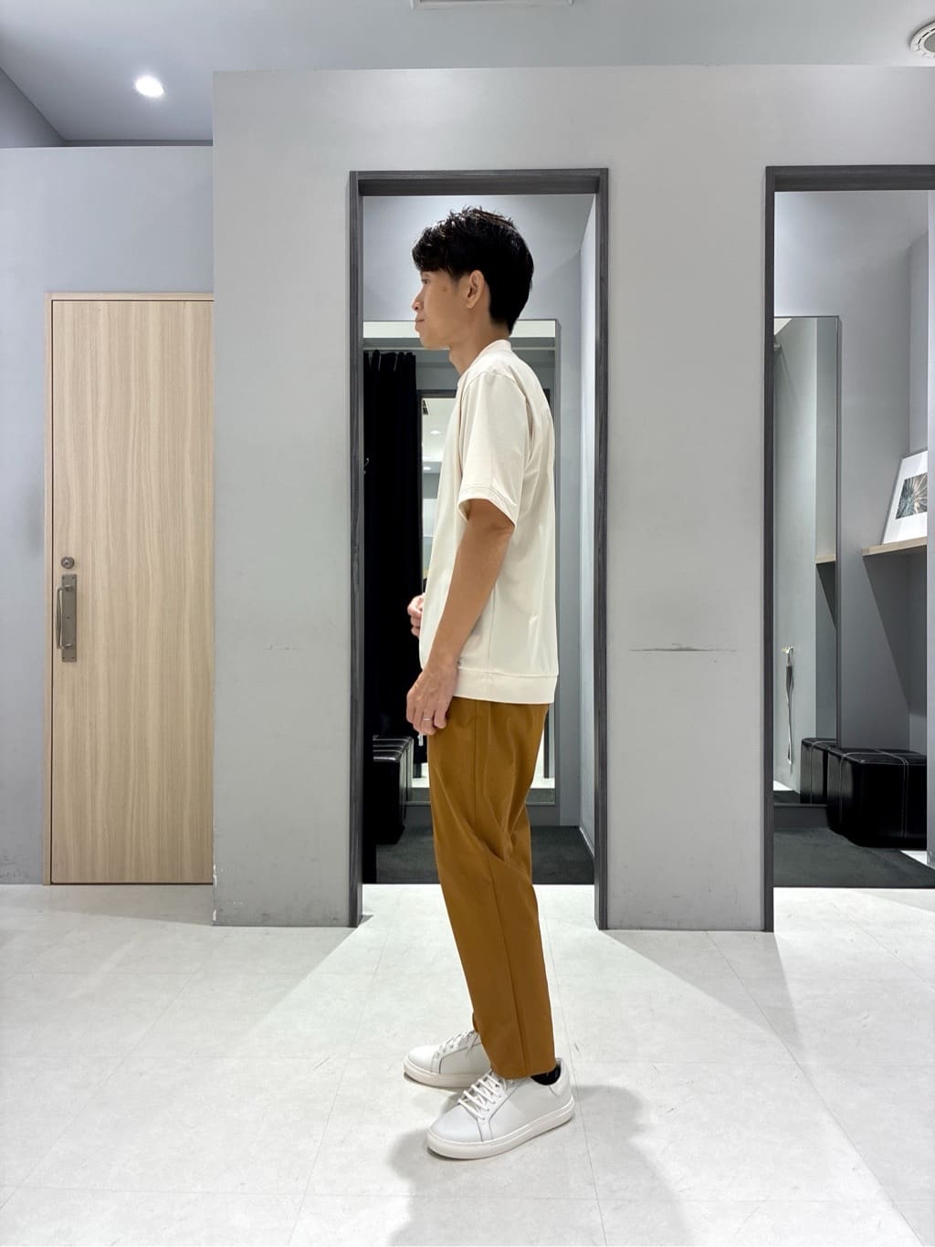 わいずみさんの「TAKEO KIKUCHI｜【3D ナイロン ストレッチ】スタンドカラー シャツブルゾン」を使ったコーディネート