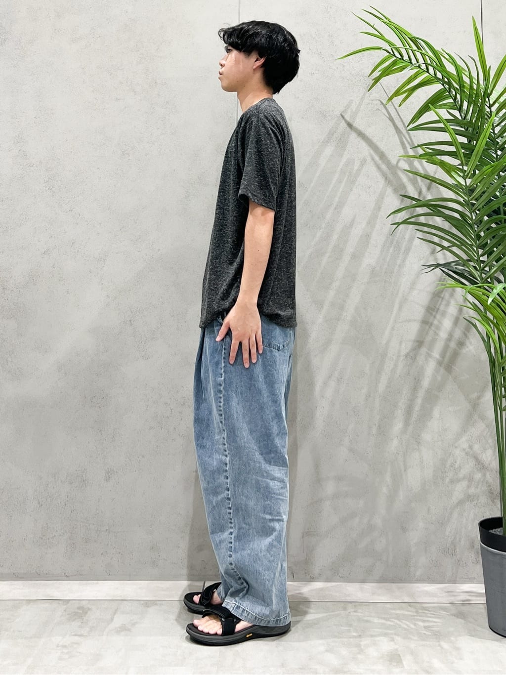 SHI-MAさんの「THE SHOP TK｜ポリ麻プリント半袖Tシャツ【洗濯機OK】」を使ったコーディネート