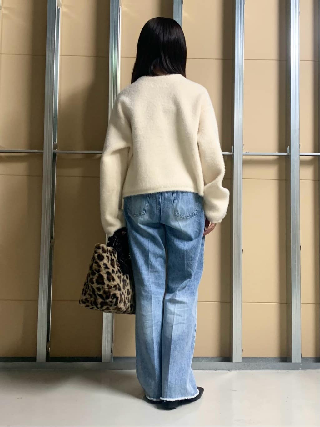 sahoさんの「THE SHOP TK｜デニムフレアパンツ【洗濯機可】」を使ったコーディネート