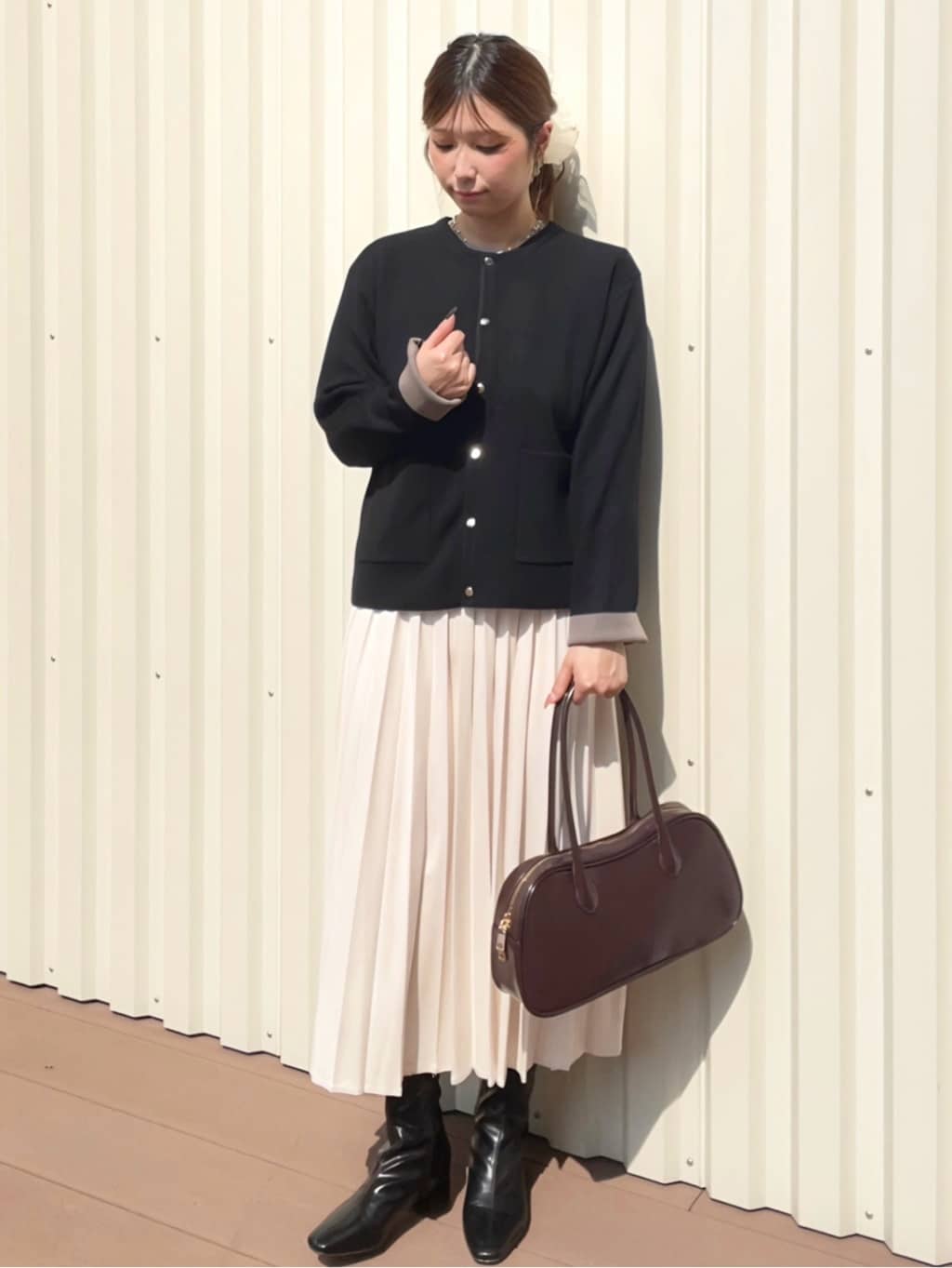 Ramuさんの「OPAQUE.CLIP｜フェイクスウェードプリーツスカート【静電気防止加工／洗濯機OK】」を使ったコーディネート