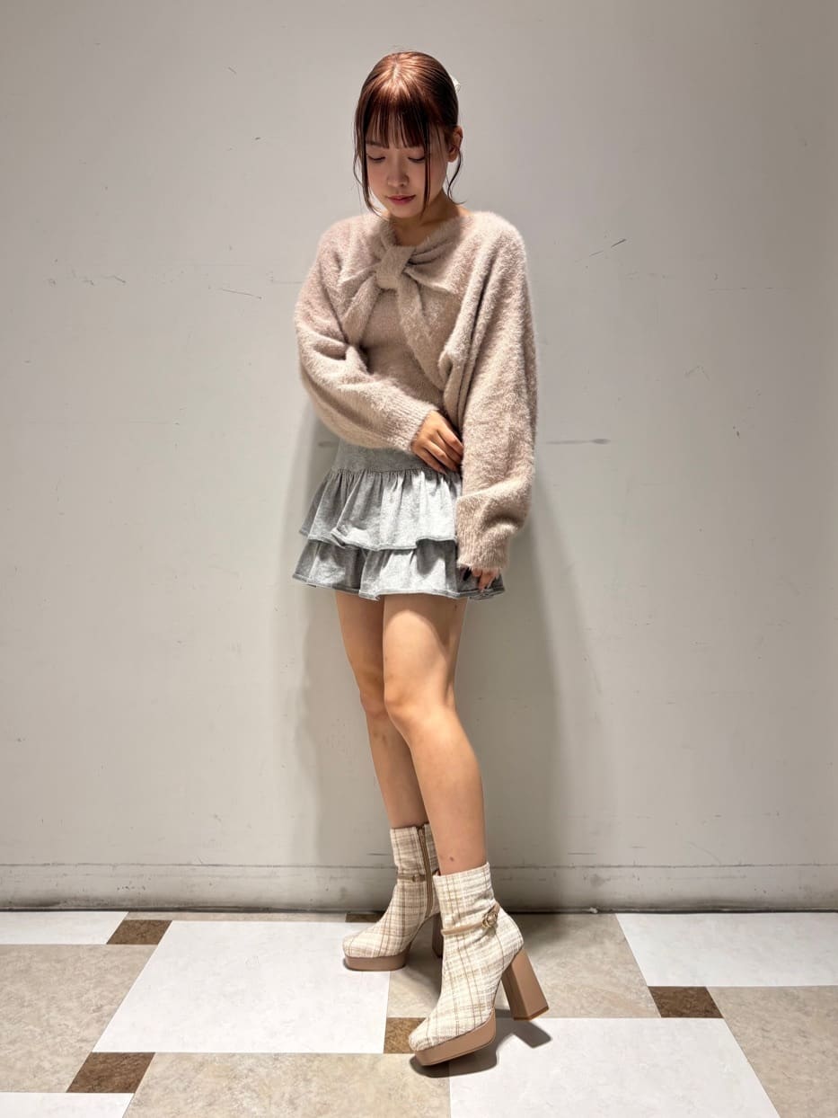 せらら⭐️さんの「ESPERANZA｜【EC先行販売】スクエアツイードショートブーツ」を使ったコーディネート