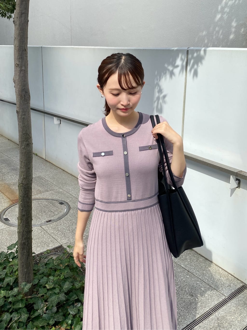 みさかさんの「index｜バイカラードッキング風ニットワンピース【洗濯機OK／抗ピル】」を使ったコーディネート