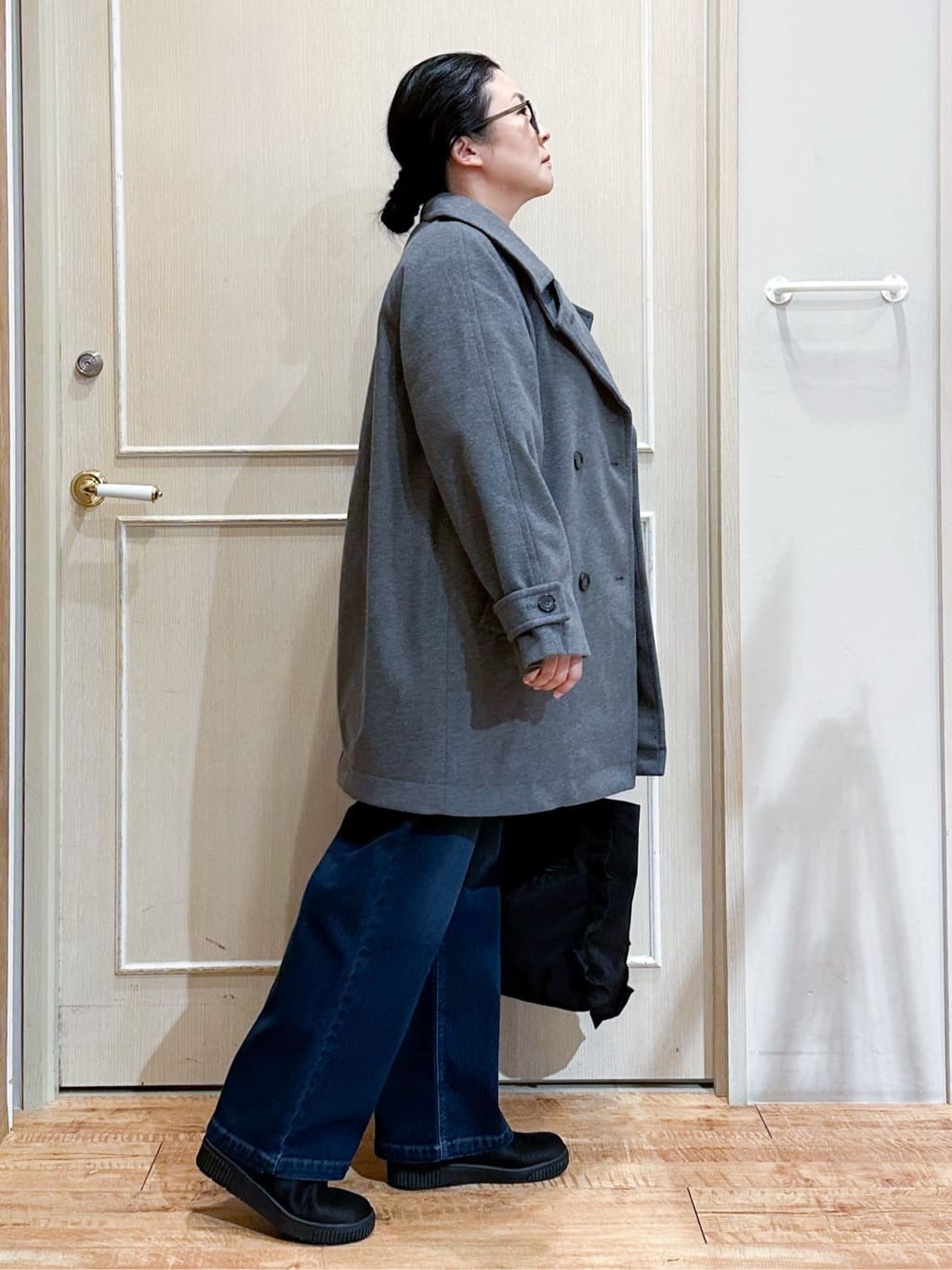 umeさんの「SHOO･LA･RUE｜【洗濯機可/S-LL】上品にキラリと華やぐ スパンコールニット」を使ったコーディネート