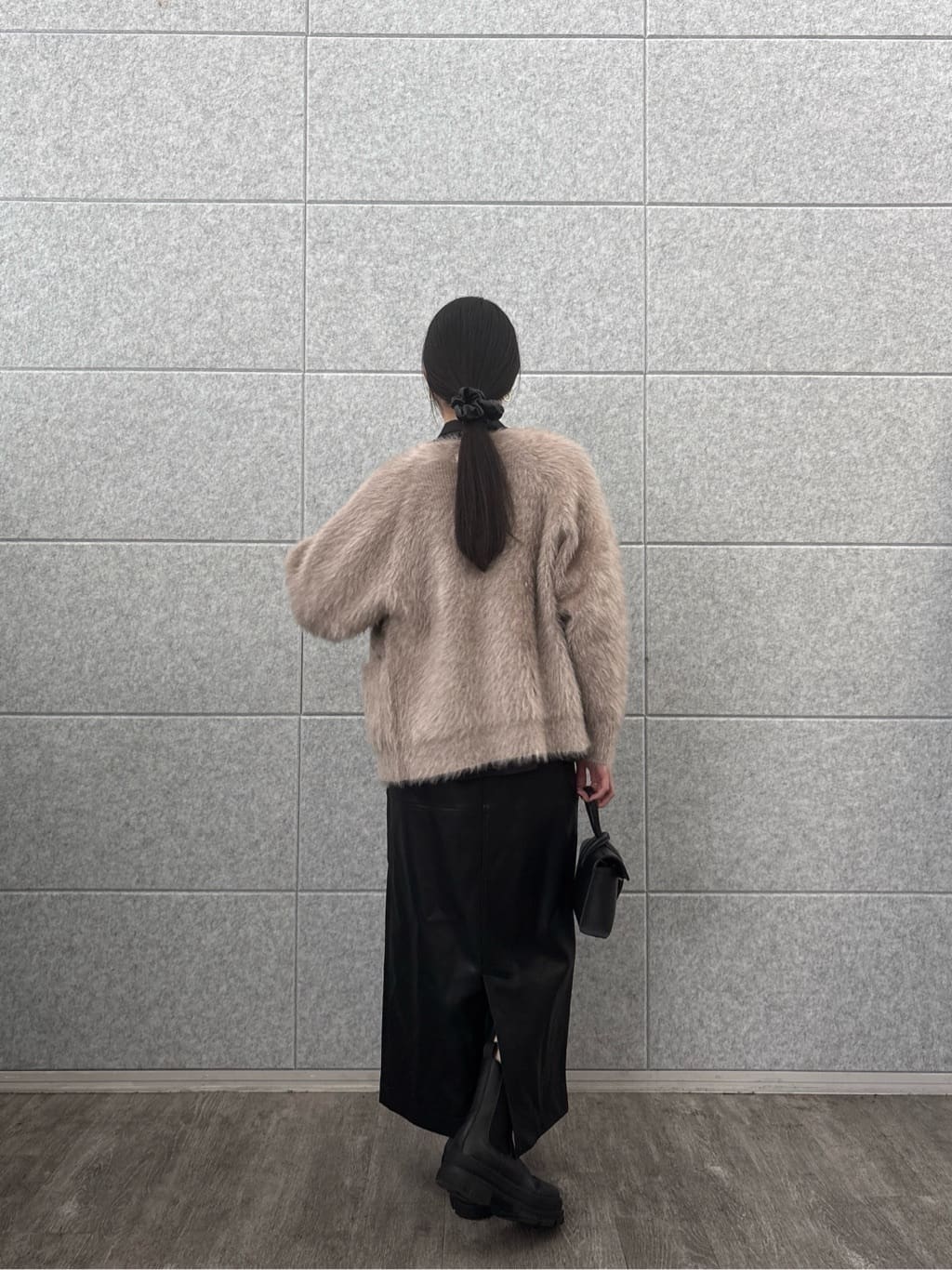 ひなさんの「INDIVI｜タイプライター2Wayボウタイブラウス」を使ったコーディネート