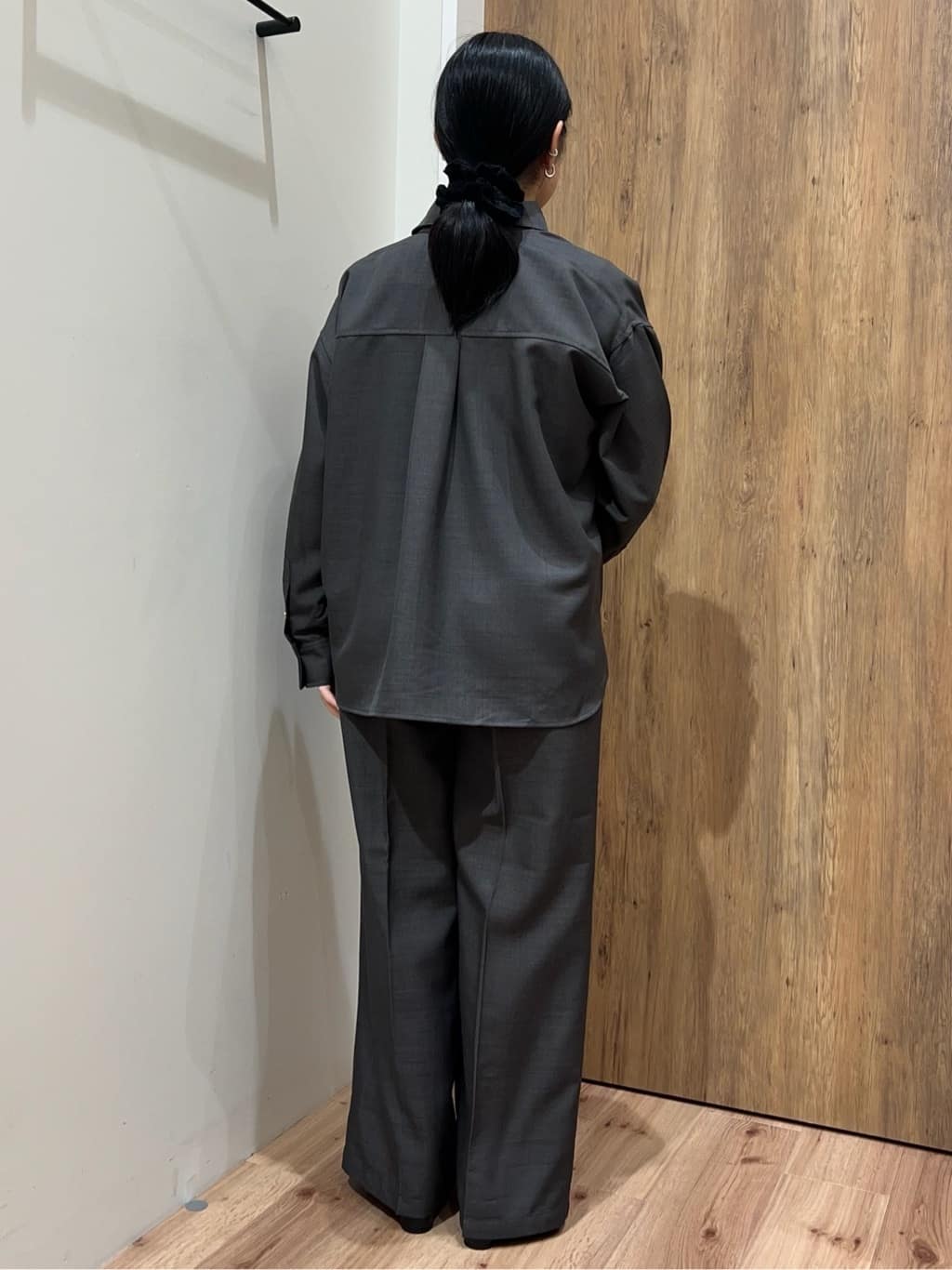 Reinaさんの「grove｜【カセット服/選べる着丈】洗濯機で洗えるオーバーシャツ」を使ったコーディネート