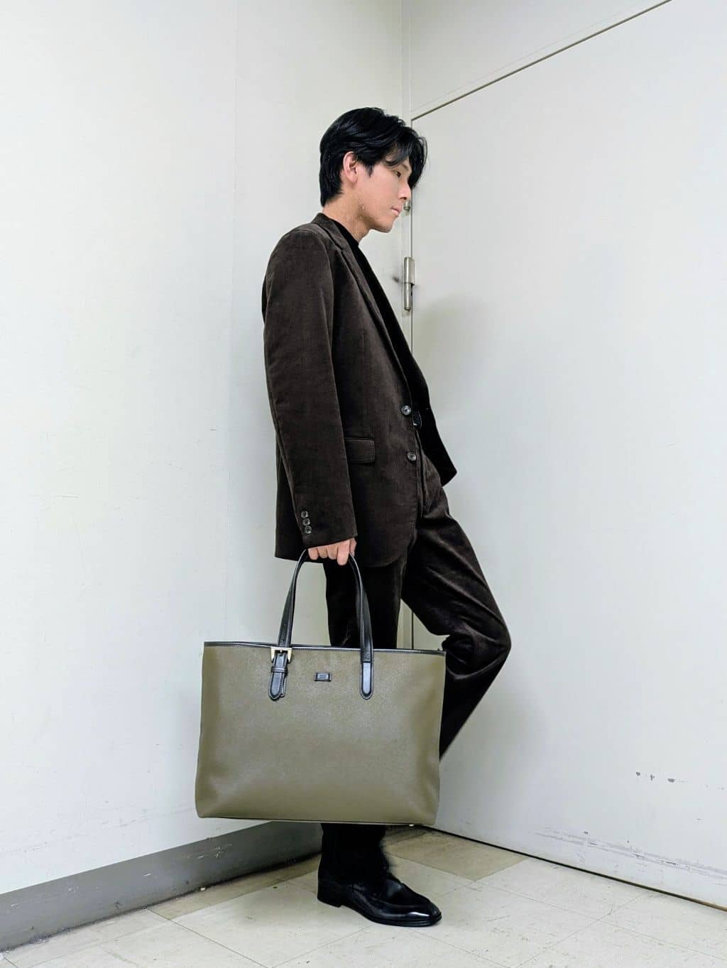 ryoさんの「TAKEO KIKUCHI｜【Sサイズ～】ストレッチコーデュロイ ジャケット」を使ったコーディネート