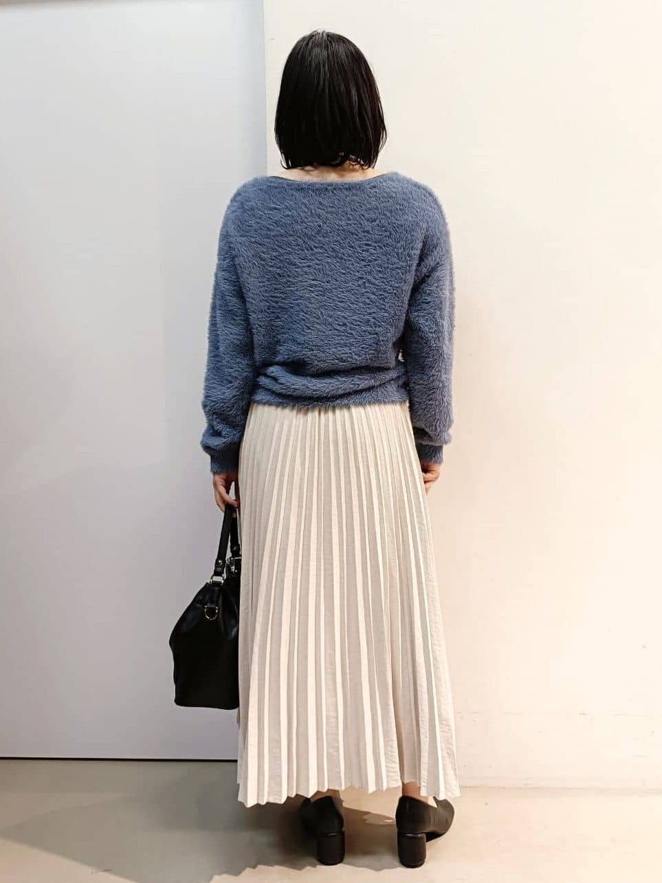 あんさんの「THE SHOP TK｜【華やかで柔らか】ふわふわフェザーニット/洗える・前後2WAY」を使ったコーディネート