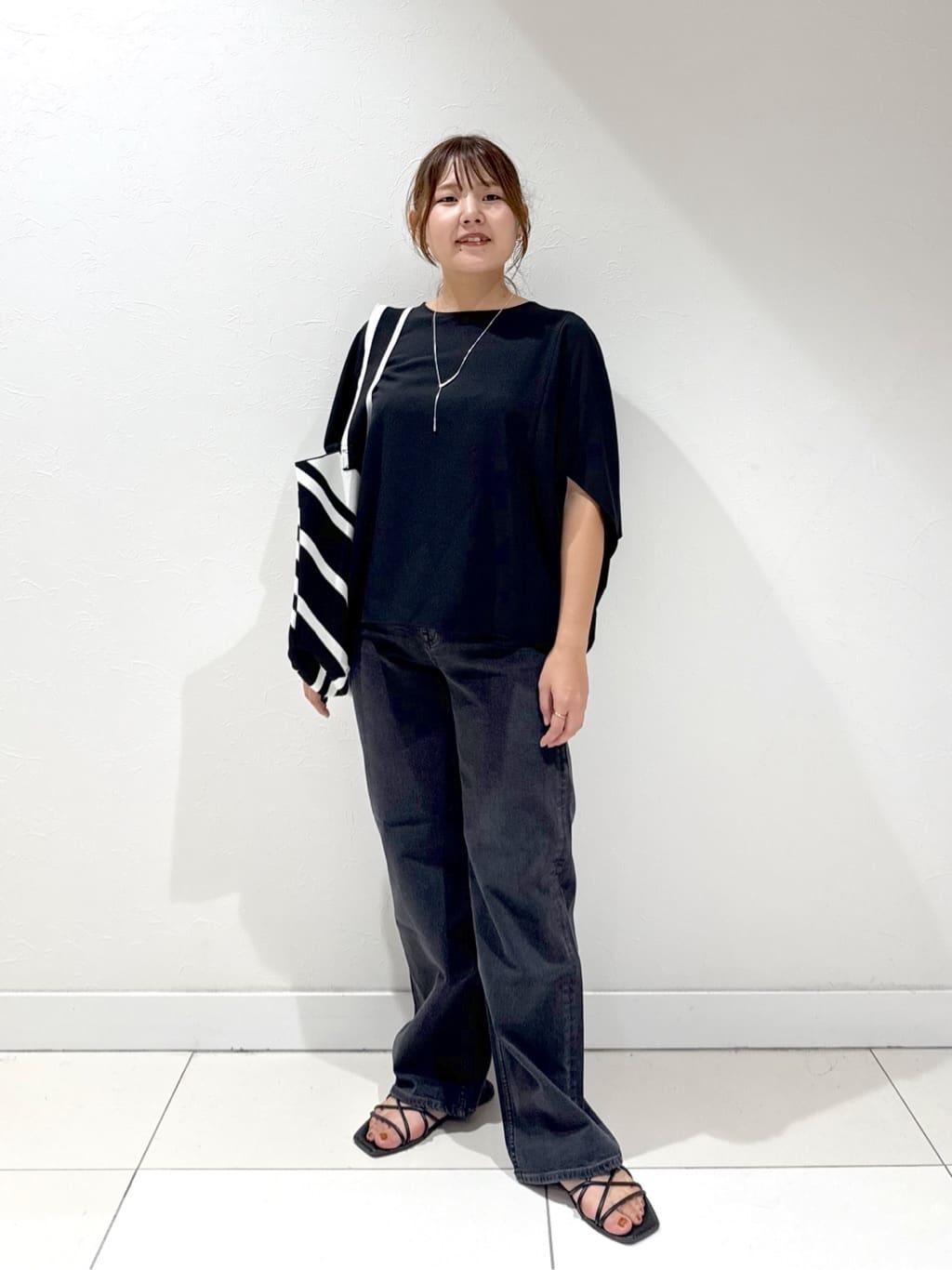 YUUKIさんの「INDIVI｜【体型カバー/SETUP可能】ジョーゼット　ドルマンブラウス」を使ったコーディネート