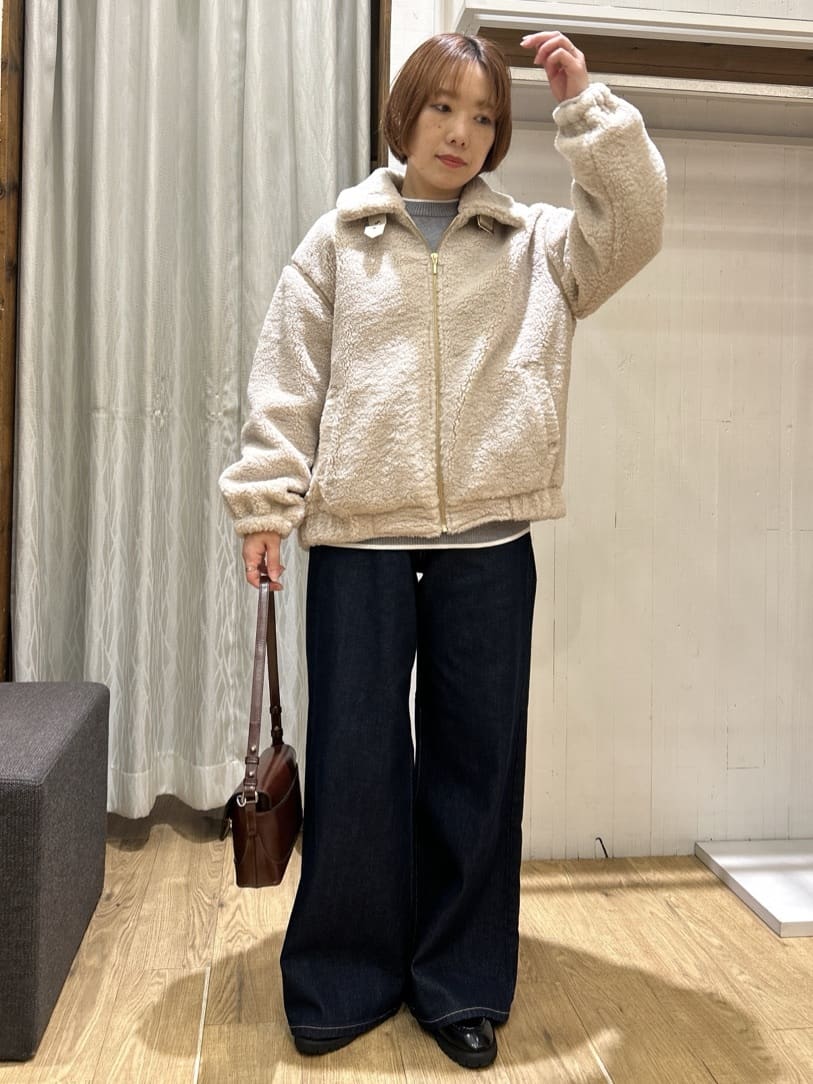 ga_riさんの「THE SHOP TK｜マシュマロタッチ ボアボンバージャケット」を使ったコーディネート