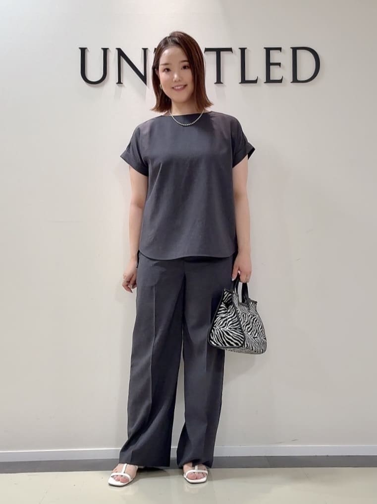 YUIさんの「UNTITLED｜【セットアップ可/はっ水/通勤】リラククール 半袖ブラウス」を使ったコーディネート